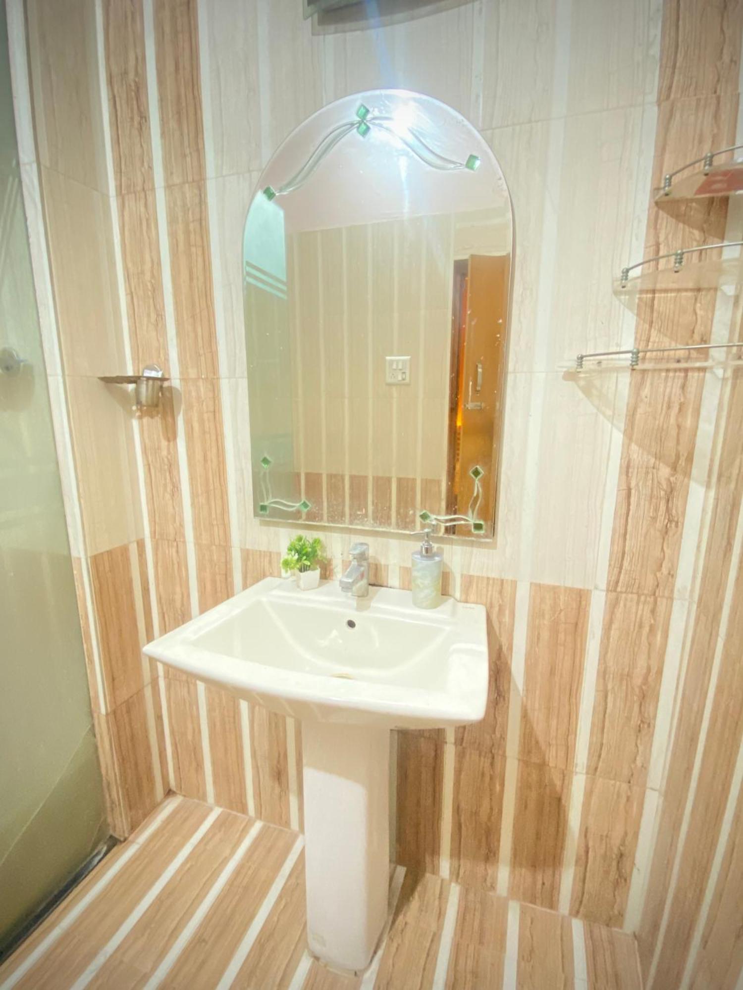 Rudra_HomeStay Varanasi Luaran gambar