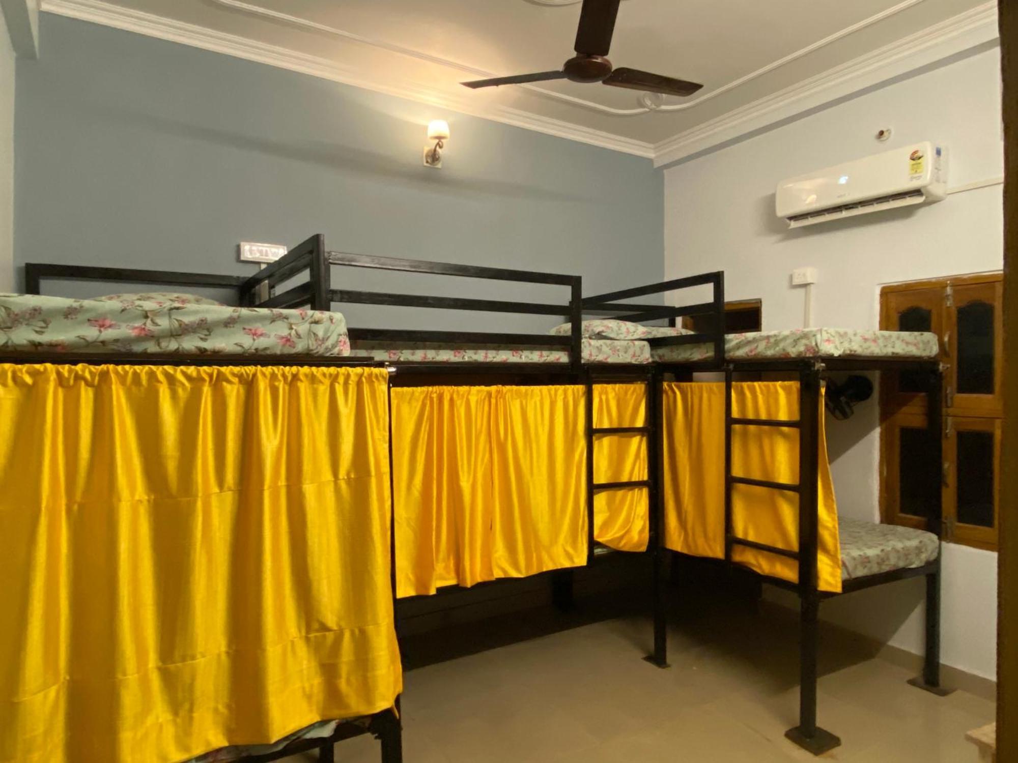 Rudra_HomeStay Varanasi Luaran gambar