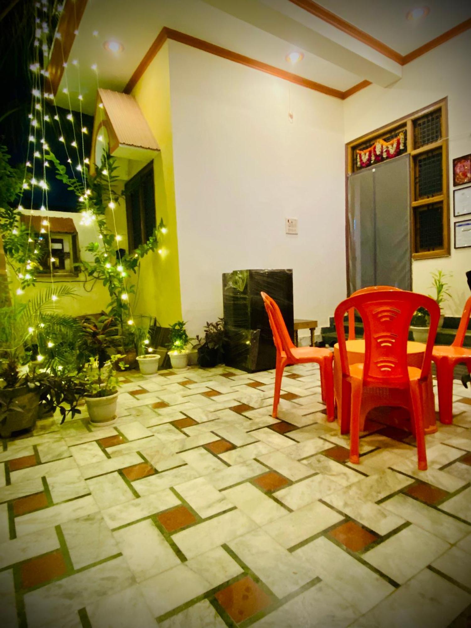Rudra_HomeStay Varanasi Luaran gambar