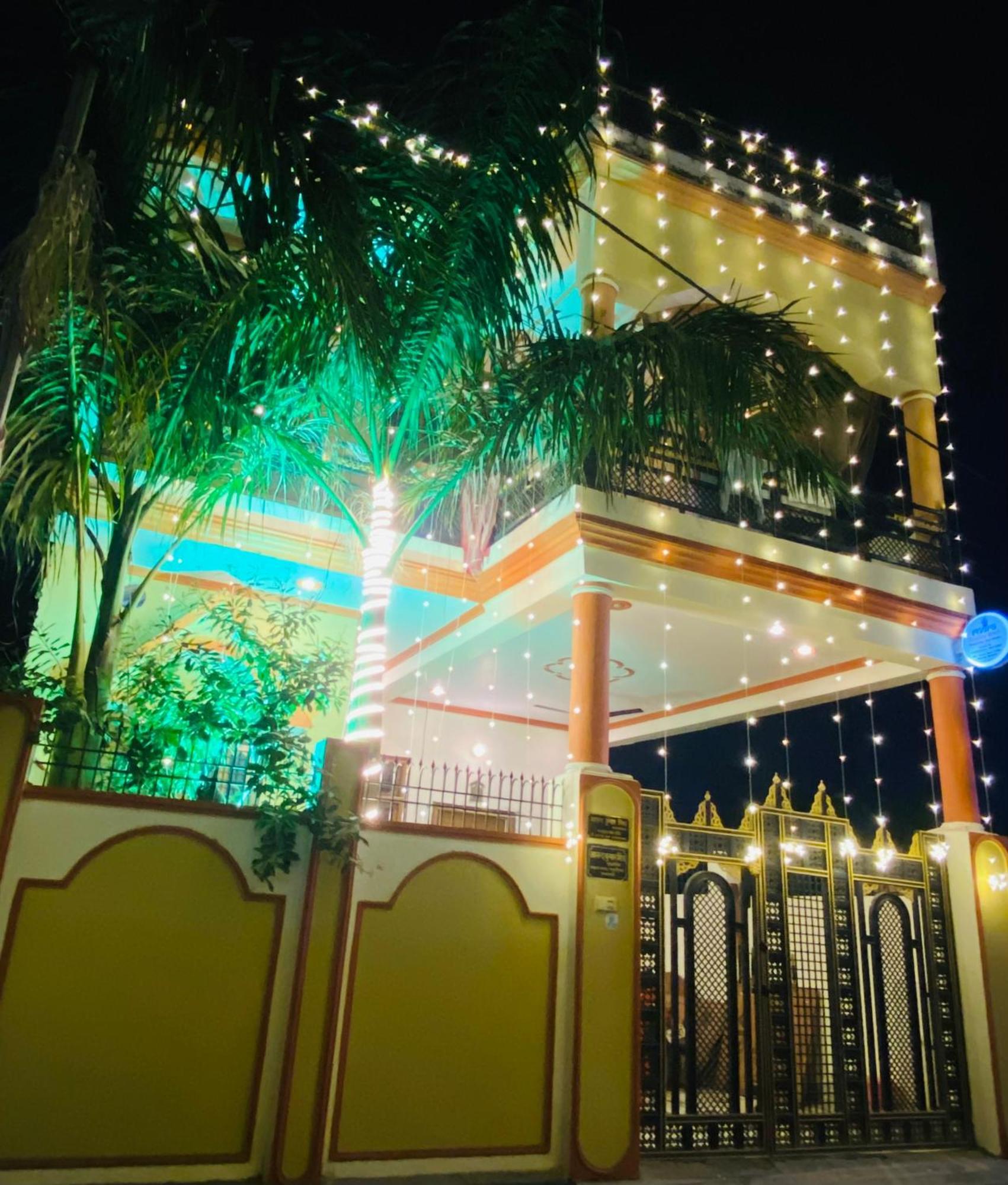Rudra_HomeStay Varanasi Luaran gambar